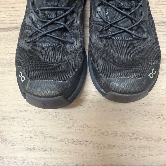 On Clouleap Black Boy Sneakers Sz 1 - Picture 6 of 7